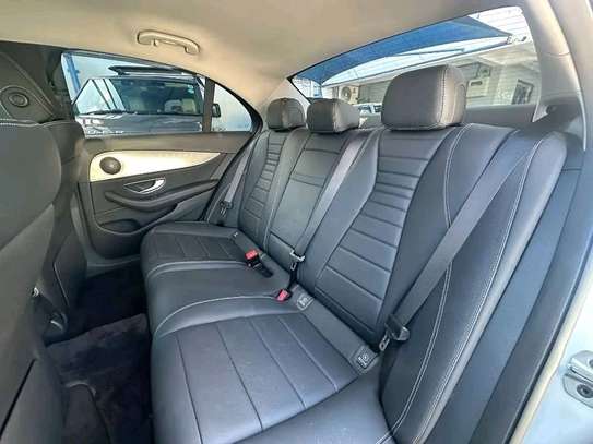 Mercedes Benz E200 2019 image 5