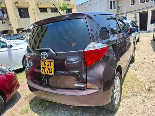 Toyota Ractis 1500cc image 3