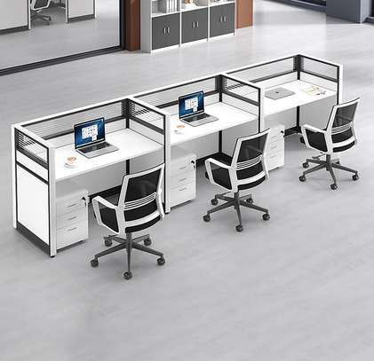 3 Seater Cubic Office Workstation image 4