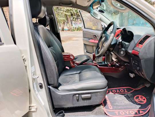 TOYOTA HILUX DOUBLE CAB AUTOMATIC 2013 MODEL image 7