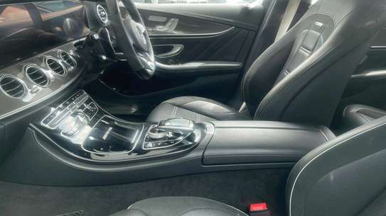 MERCEDES BENZ E63s 2018MODEL SUNROOF image 2