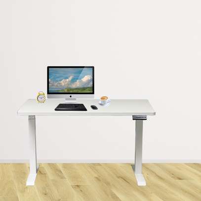 Standing Desk: 1.4m Adjustable Office Desk In Keroka image 13