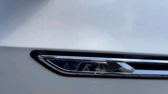 VOLKSWAGEN ARTEON 2018MODEL SUNROOF image 2