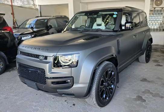 Land Rover defender 110 2025 Sunroof image 2