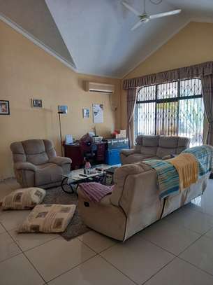 2 bedroom house for sale in Nyali Area image 6