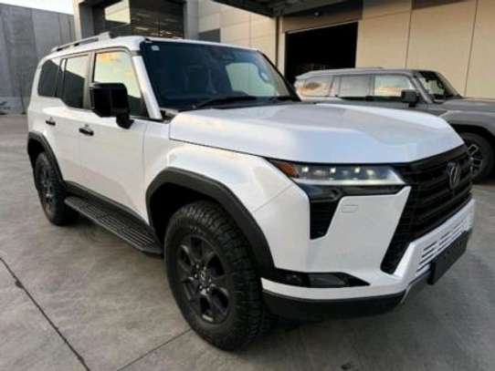 2024 Lexus GX550 image 2