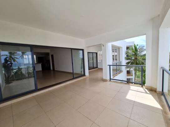 3 Bed Apartment with En Suite in Nyali Area image 4