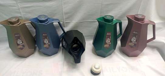 Diamond Shaped Vacuum flask image 2
