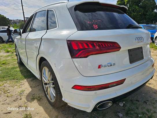 Audi RS Q5 image 3