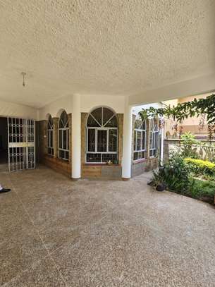 4 Bed Villa with En Suite at Grevillea Groove image 2