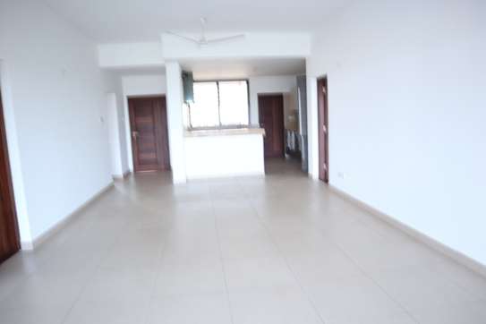 3 Bed Apartment with En Suite in Mombasa CBD image 3