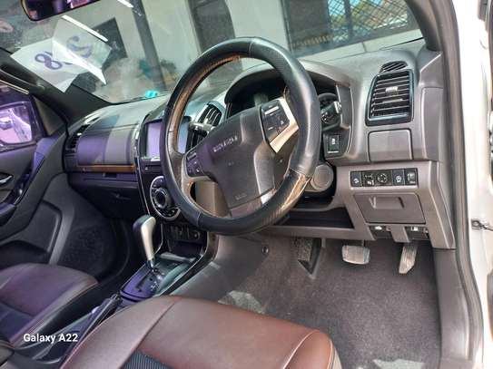 ISUZU D-MAX DOUBLE CUBIN 2018 MODEL image 3