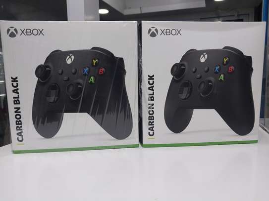 Xbox Series Wireless Controller – Carbon Black image 2
