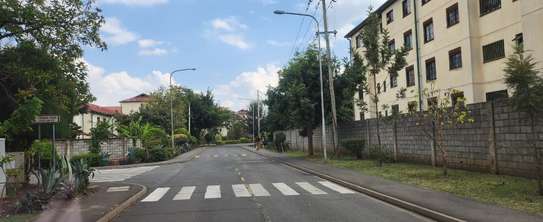 Serviced 3 Bed Apartment with En Suite at Embakasi image 3