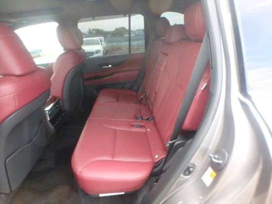 2023 Lexus LX600 image 9