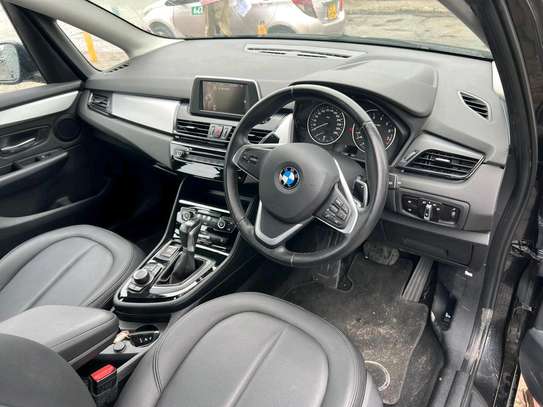 BMW 220i 2016 image 10
