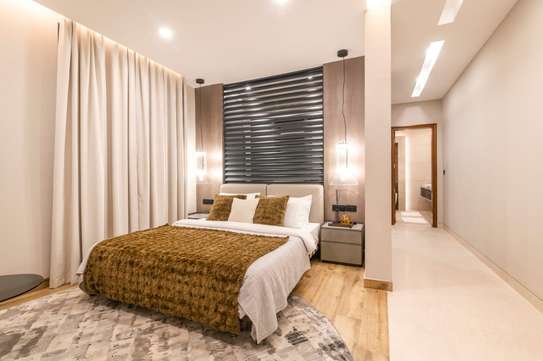 4 Bed Villa with En Suite in Westlands Area image 4