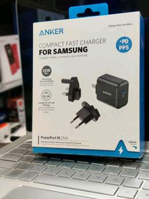Anker powerport III 25W wall charger image 1