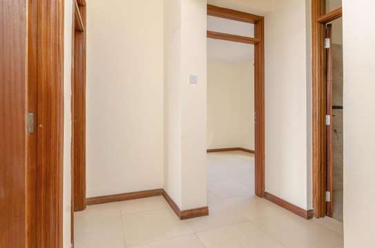 4 Bed Apartment with En Suite in Thika Road image 7