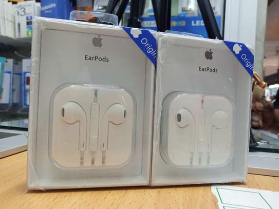 Apple EarPods White Digital, Wired, Volume +,Volume - image 1