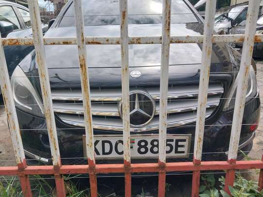 Mercedes Benz B180 2014 image 2