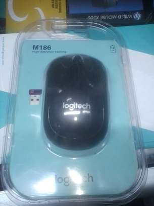 logitech wireless mouse image 1