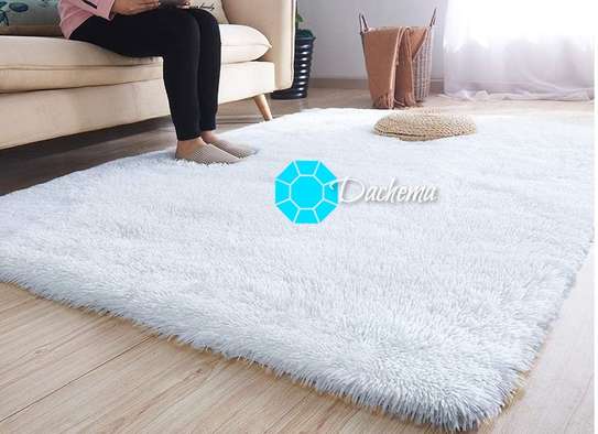 5 8 White Fluffy Carpet In Nairobi Pigiame
