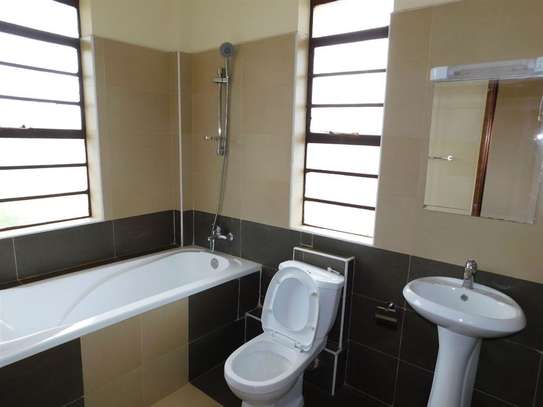 4 Bed House with En Suite in Kiambu Road image 38