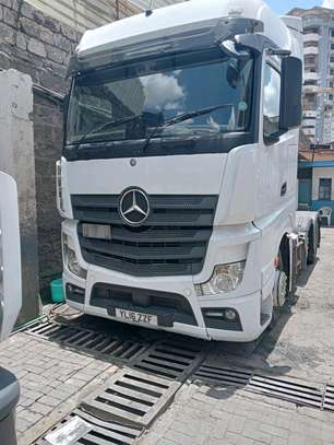 ACTROS MP4s image 7