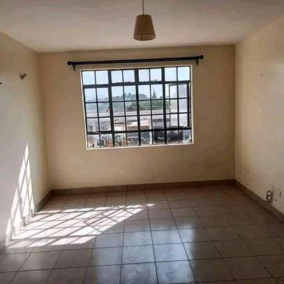 One bedroom to let in naivasha road near junction image 2