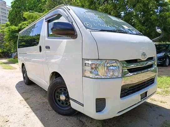 Toyota Hiace 7l  2017 auto diesel image 4