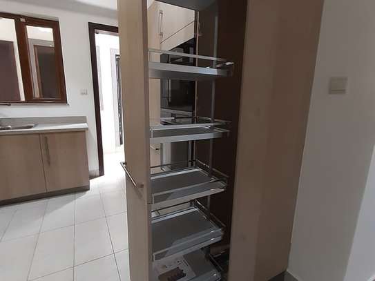 4 Bed Townhouse with En Suite in Lavington image 5