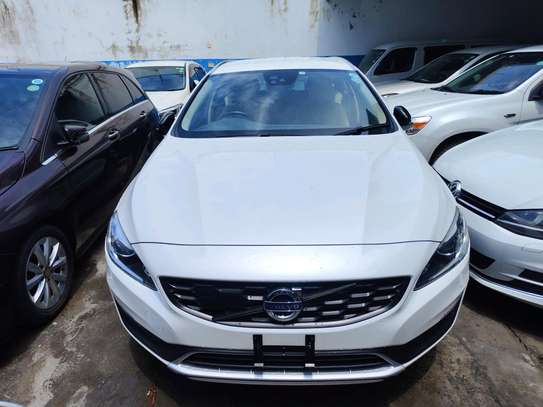 Volvo V40 T5 AWD 2017 white image 1