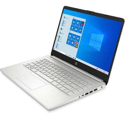 HP Laptop 14s-fq1xxx AMD Ryzen 3 (8CPUs) 512 SSD image 3