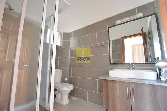2 Bed Apartment with En Suite at N/A image 10