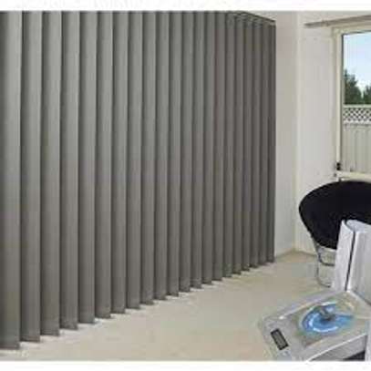 Blinds Fitting Service-Affordable Curtains & Blinds Fitters image 3