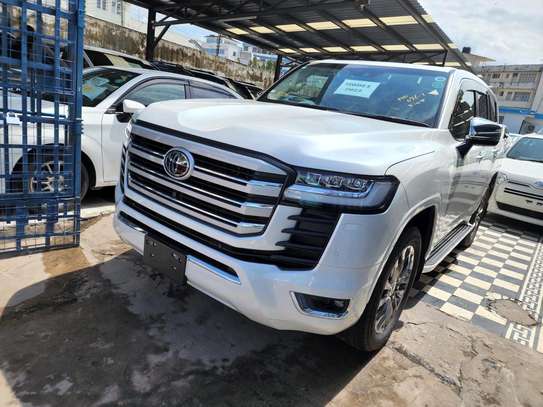 Toyota Land cruiser ZX 2023 zero mielage image 2