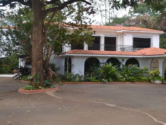 5 Bed House with En Suite at Muthaiga Road image 2