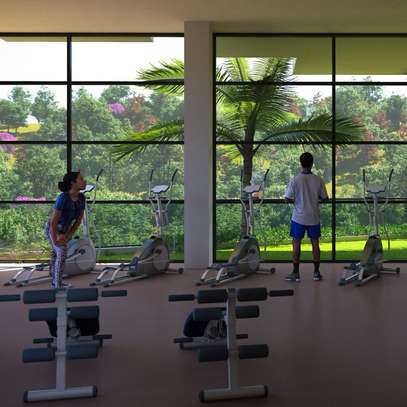 1 Bed Apartment with En Suite at Riverside Drive image 2