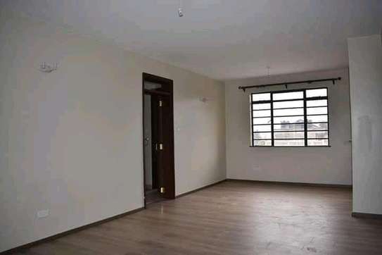 Three bedroom apartment to let image 3