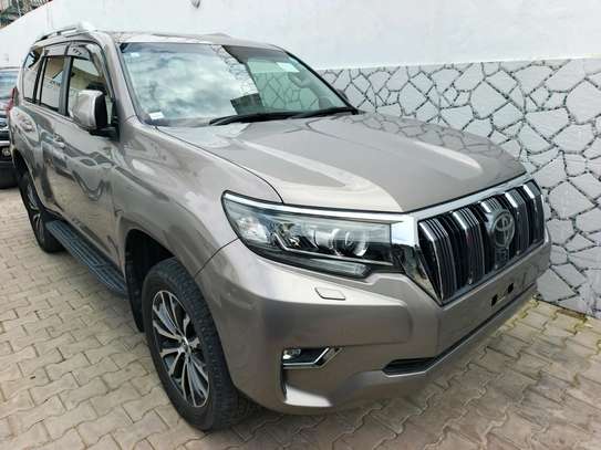 Toyota landcruiser Prado diesel image 8