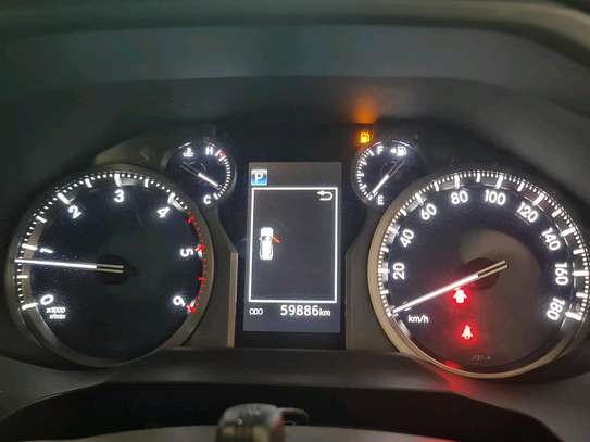 Toyota landcruiser Prado image 4
