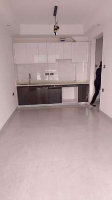 1 Bed Apartment with En Suite in Kilimani image 23