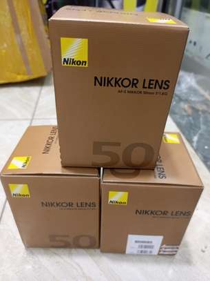 Nikon lens image 1