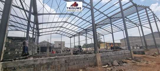 10,000 ft² Warehouse with Parking in Ruiru image 1