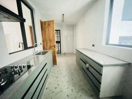 2 Bed Apartment with En Suite in Westlands Area image 14