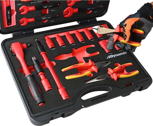 28 Piece Insulated Tool Set VDE Certified to 1,000V AC image 1