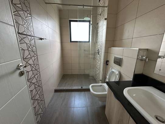 2 Bed Apartment with En Suite at Lavington image 11