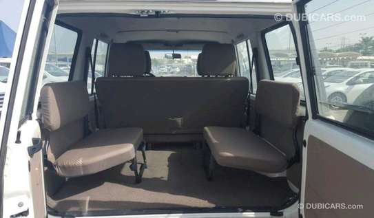 Toyota land cruiser 76 series For hire Hardtop image 2