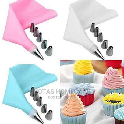 Piping Bag With Nozzles image 1